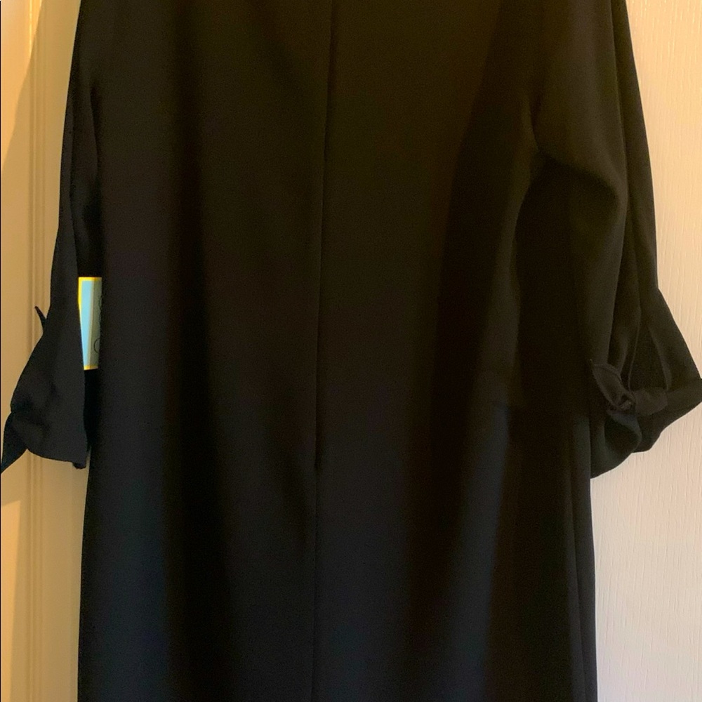 Cece Tie-Sleeve Shift Dress